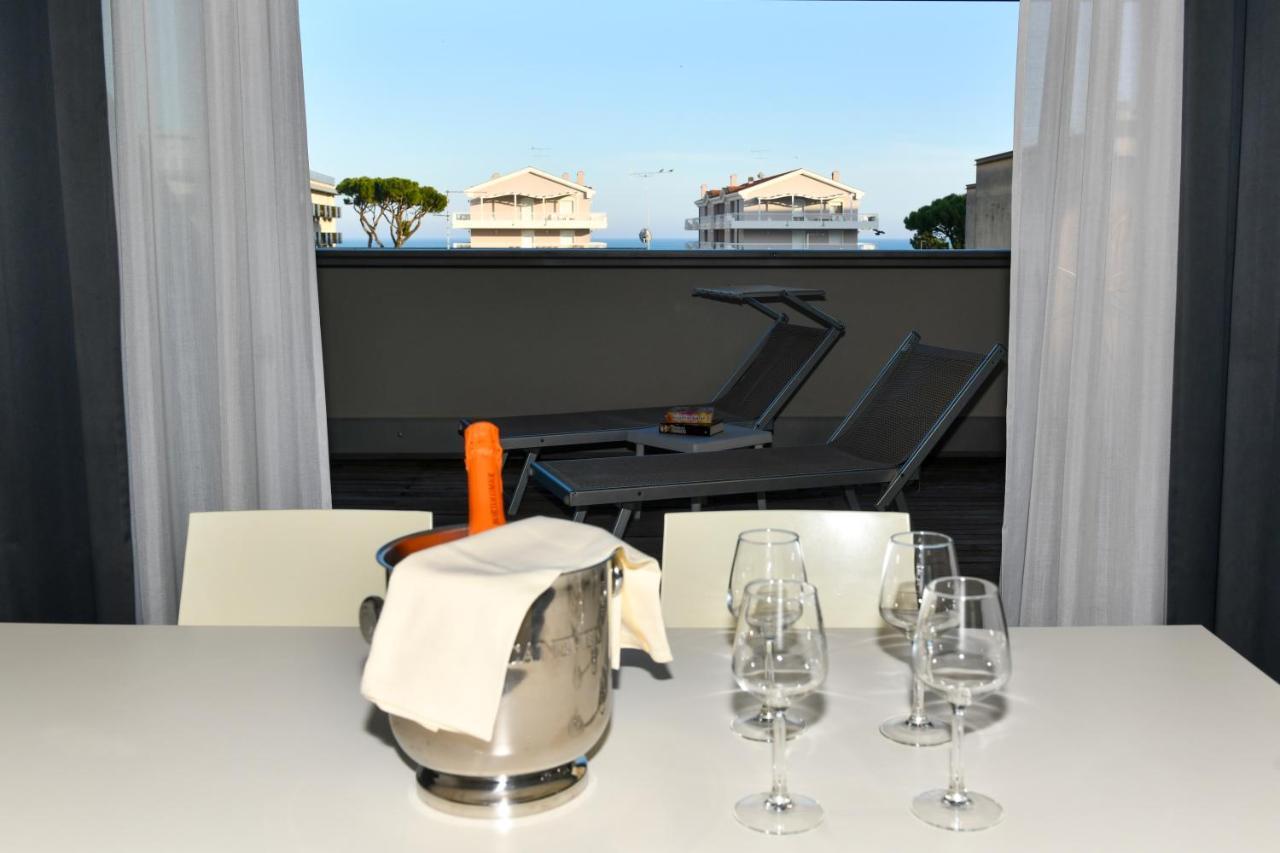 Hotel Eden Lido di Jesolo Bagian luar foto