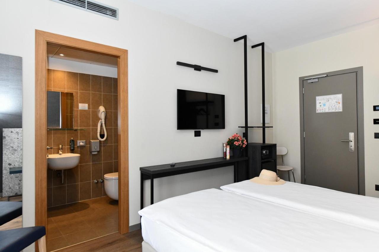 Hotel Eden Lido di Jesolo Bagian luar foto