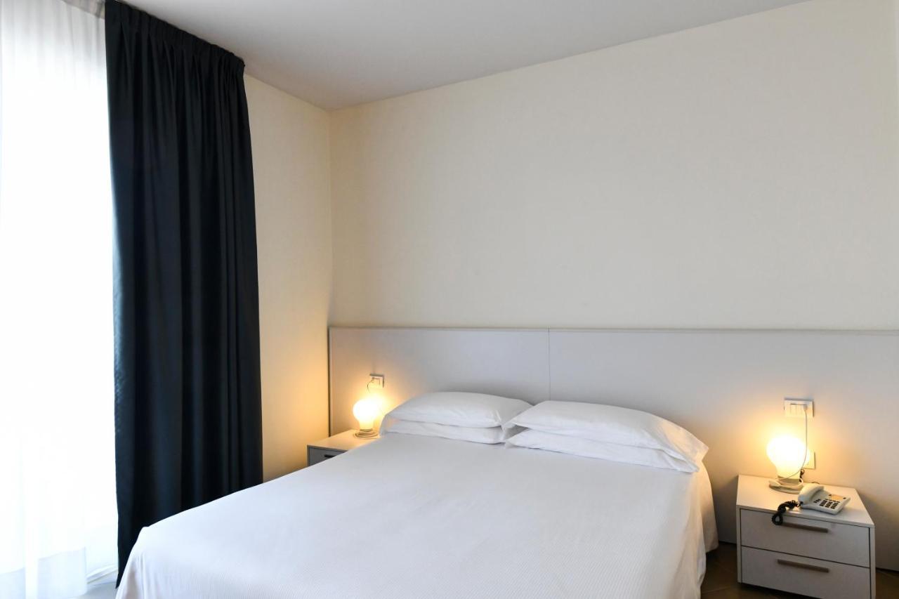 Hotel Eden Lido di Jesolo Bagian luar foto