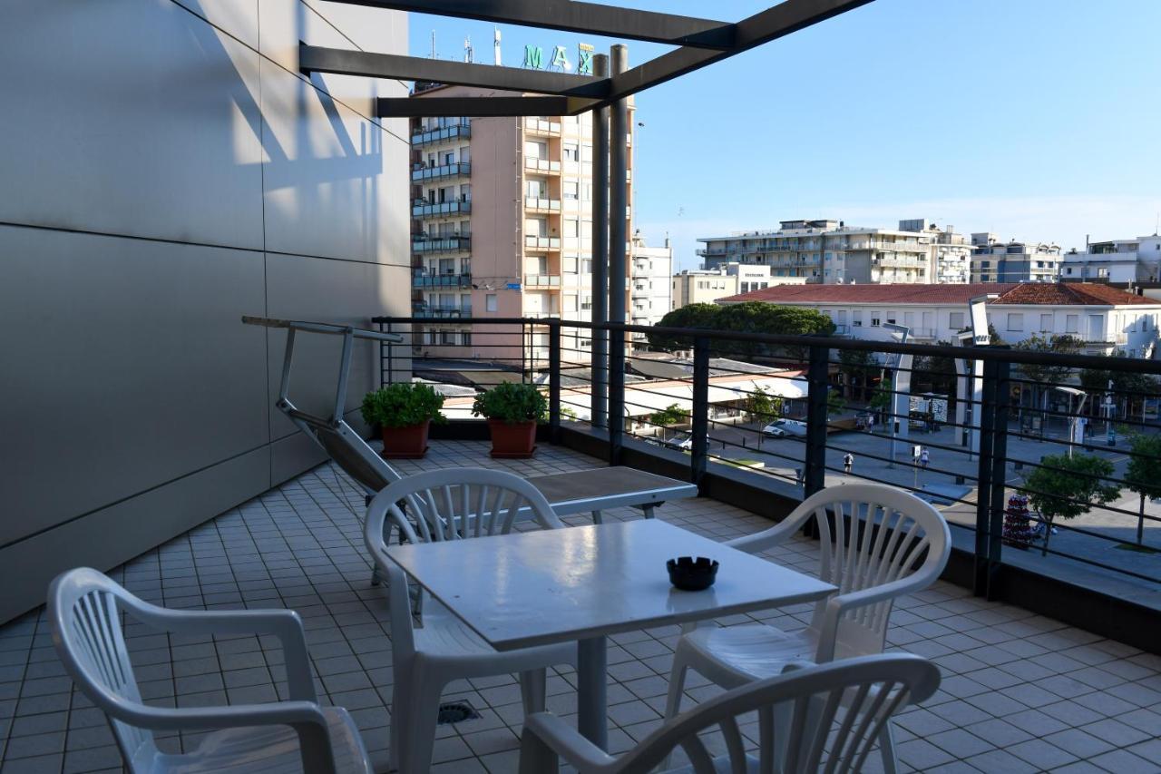 Hotel Eden Lido di Jesolo Bagian luar foto