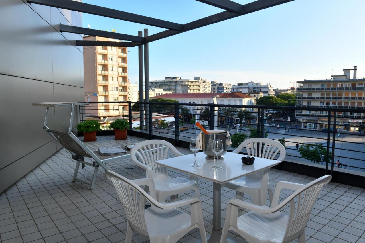 Hotel Eden Lido di Jesolo Bagian luar foto
