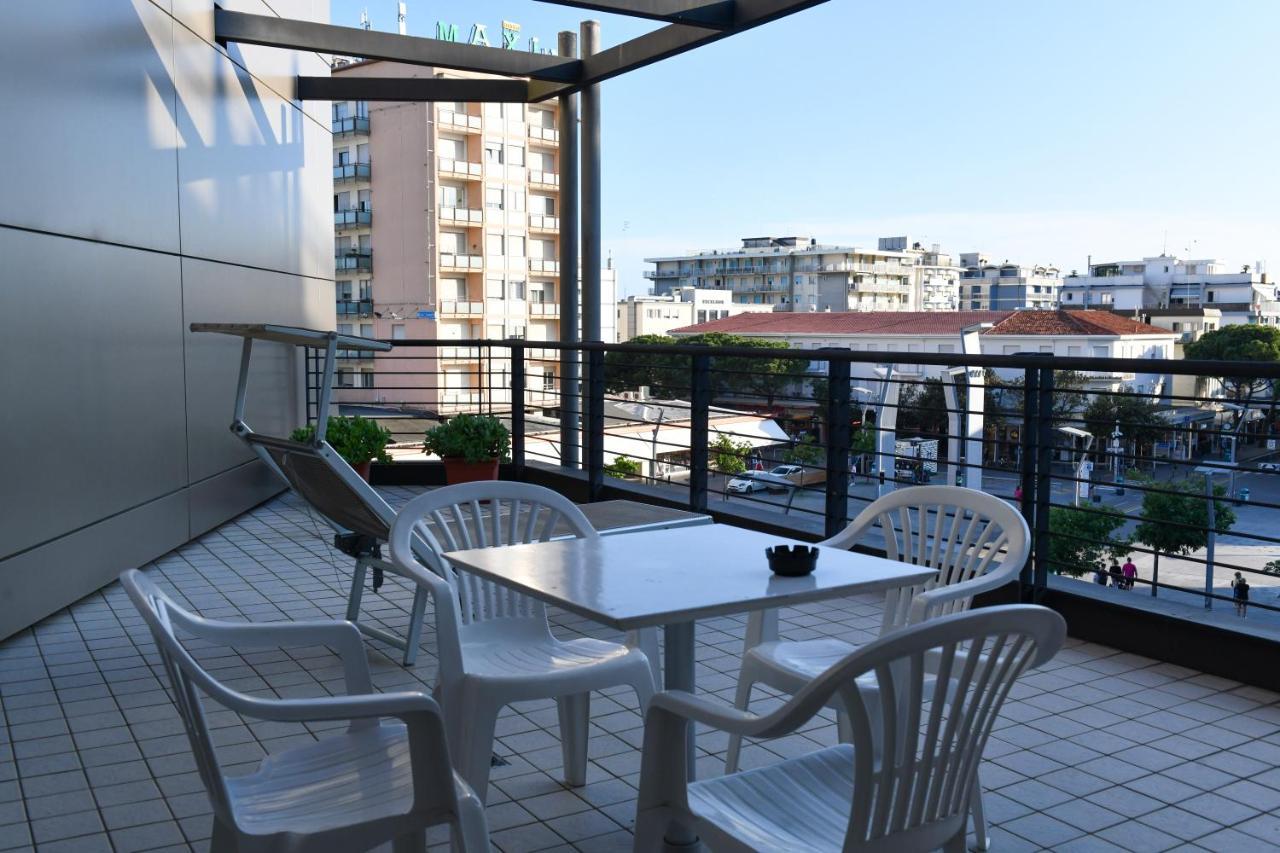 Hotel Eden Lido di Jesolo Bagian luar foto
