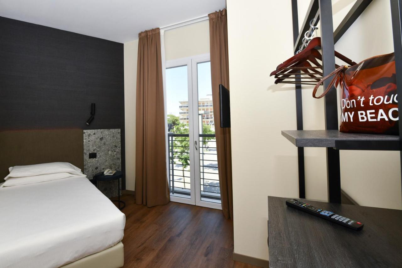 Hotel Eden Lido di Jesolo Bagian luar foto